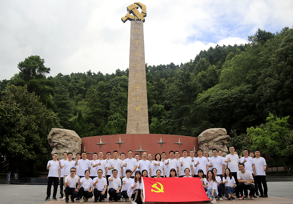 _MG_7711红军山纪念碑 合照 .jpg